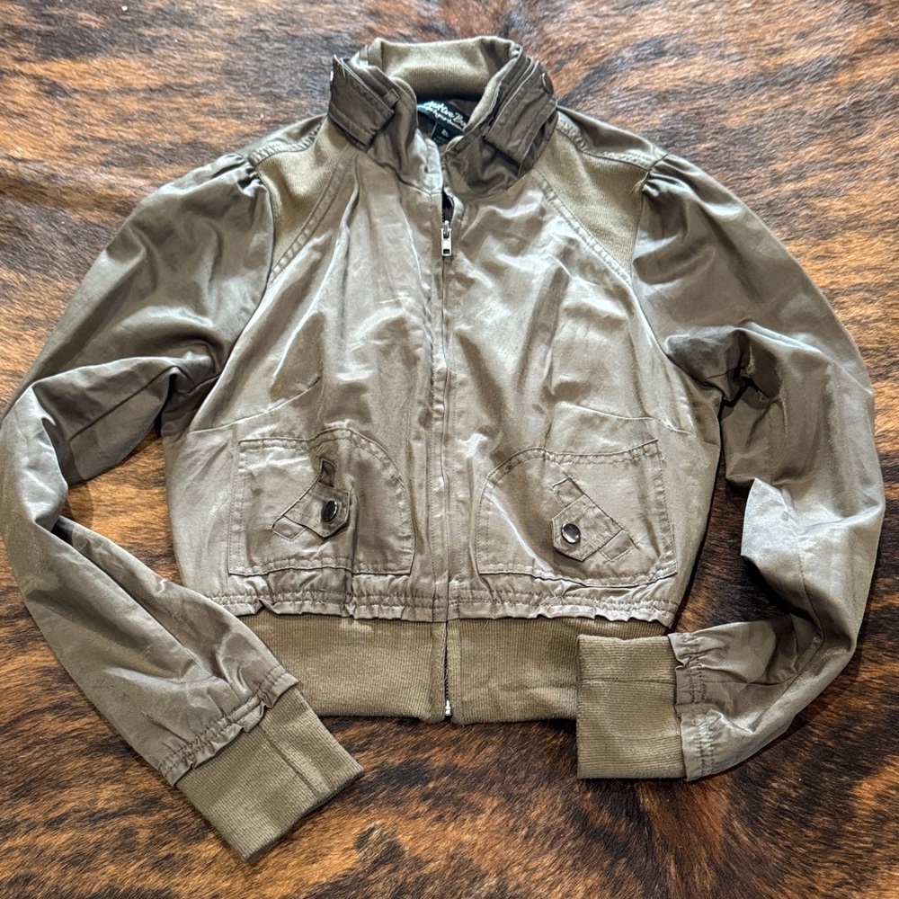 Active Basic Lightweight Bomberjacket In Olive - image 1